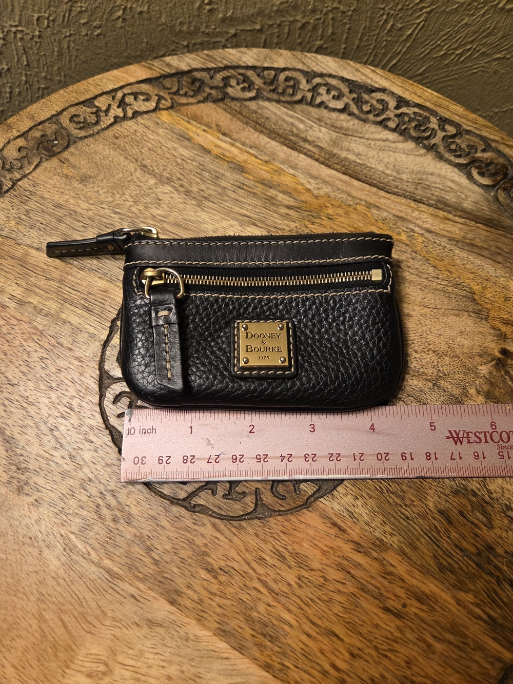 Dooney & Bourke Black Leather Zip Coin Pouch w/ keychain inside. - Picture 3 of 11